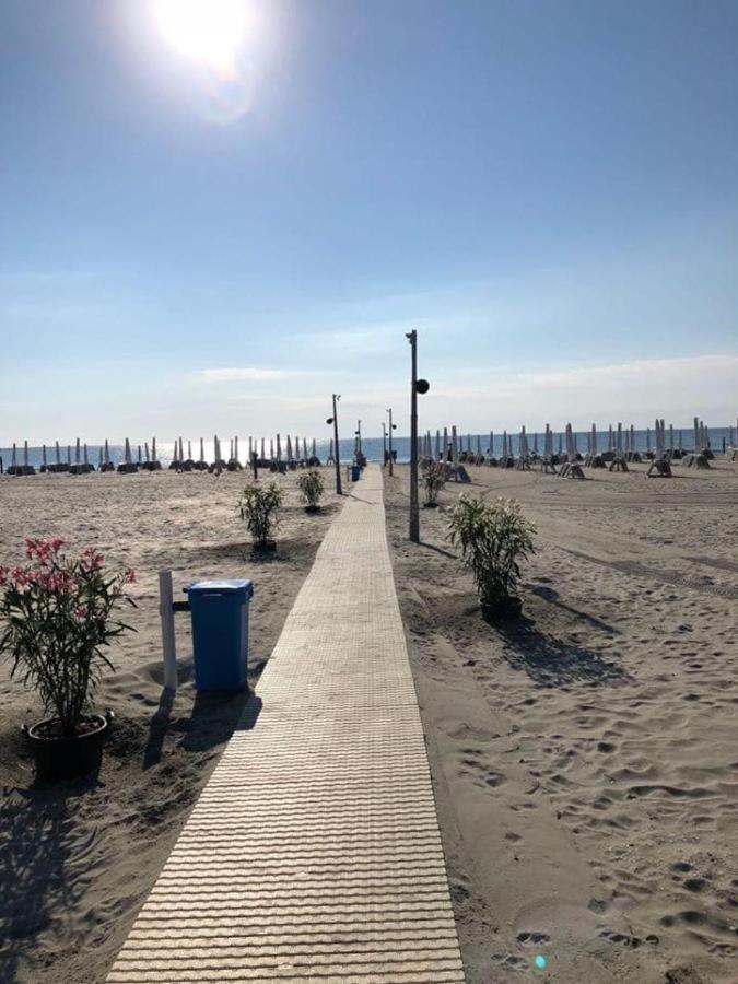 Matteo 2 Apartments Marina Surf Residence, Mamaia Nord - Navodari,1 Vedere Frontala,2 Cu Vedere Laterala La Mare Eksteriør billede