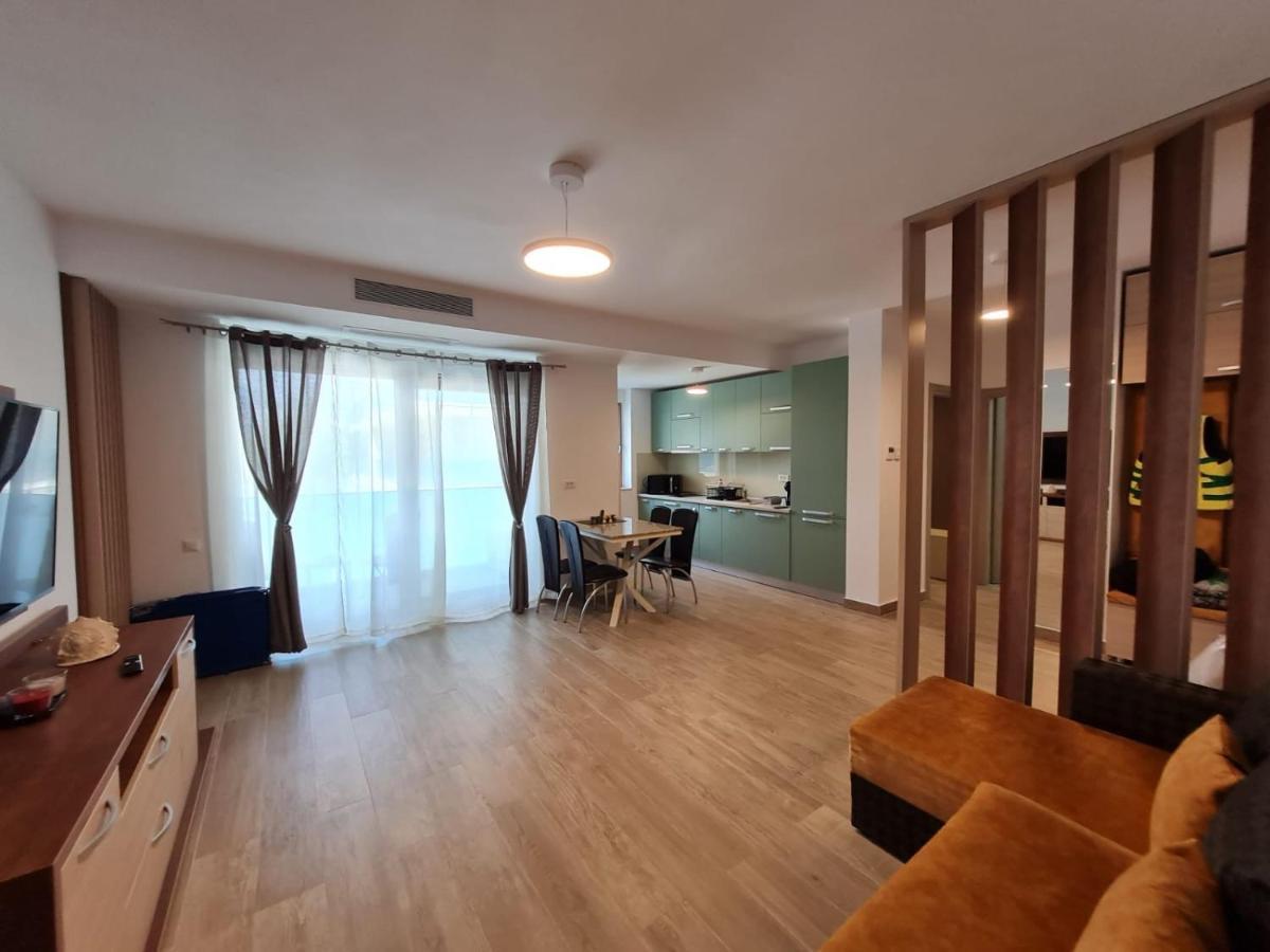 Matteo 2 Apartments Marina Surf Residence, Mamaia Nord - Navodari,1 Vedere Frontala,2 Cu Vedere Laterala La Mare Eksteriør billede