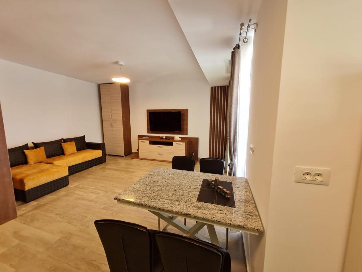 Matteo 2 Apartments Marina Surf Residence, Mamaia Nord - Navodari,1 Vedere Frontala,2 Cu Vedere Laterala La Mare Eksteriør billede